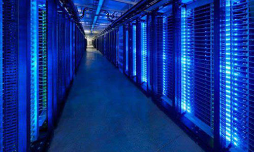 <b>數據中心的大規模建設，未來需要什麽樣的UPS電源?</b>